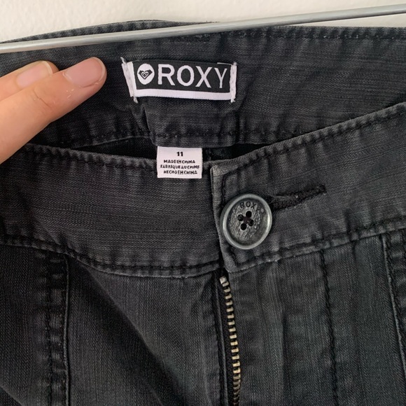 Roxy Shorts - Picture 2 of 4